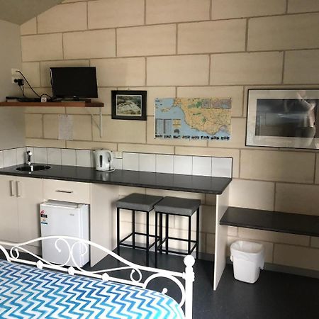 Port Campbell Guesthouse & Flash Packers Ngoại thất bức ảnh
